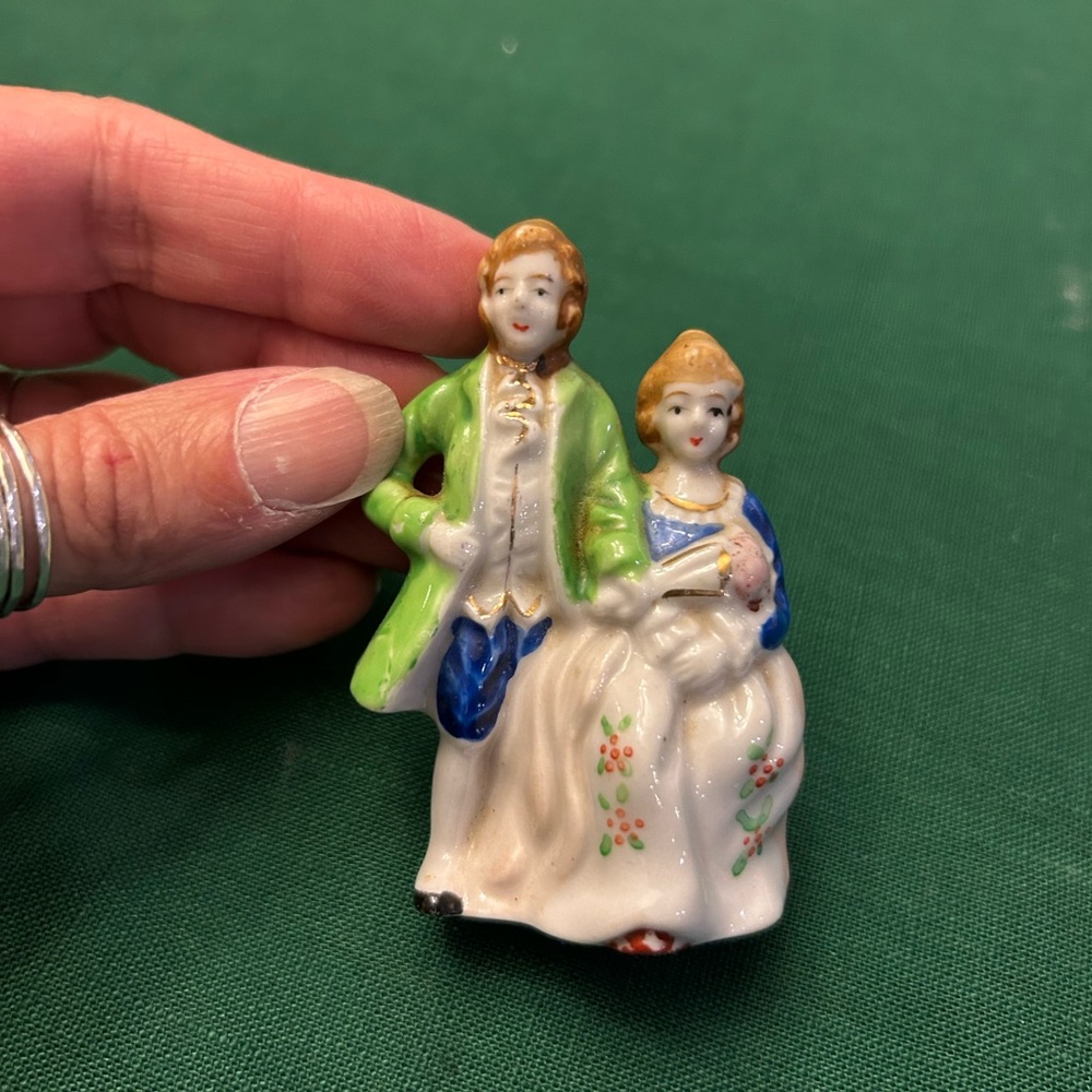 Occupied Japan, man and woman at a bowl figurine